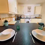 - 1 Bed - Pembroke Court بريستول