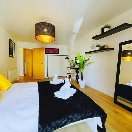 - 1 Bed - Pembroke Court