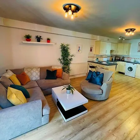 Apartment - 1 Bed - Pembroke Court Bristol