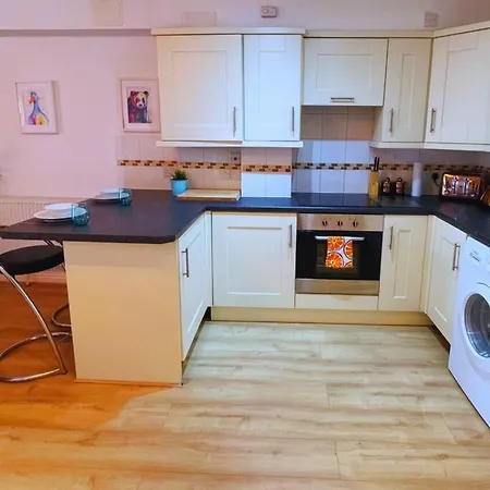 - 1 Bed - Pembroke Court