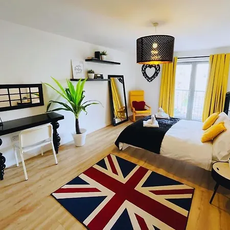 - 1 Bed - Pembroke Court شقة بريستول