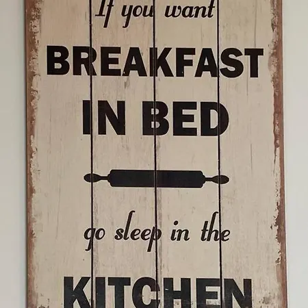 - 1 Bed - Pembroke Court