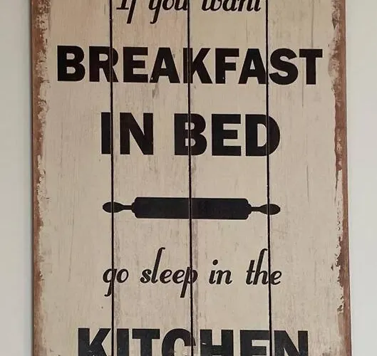 - 1 Bed - Pembroke Court