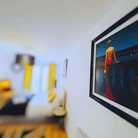 Апартаменти - 1 Bed - Pembroke Court *